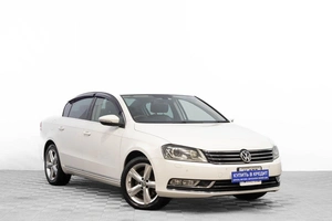 Седан Volkswagen Passat 2011 года, 999000 рублей, Барнаул