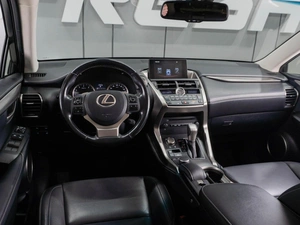 Внедорожник Lexus NX 2016 года, 2799000 рублей, Тюмень