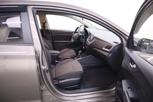 Седан Hyundai Solaris 2021 года, 1750000 рублей, Брянск