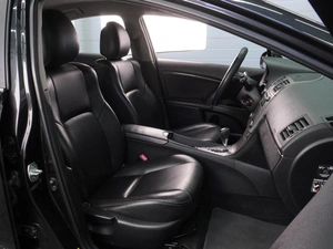 Седан Toyota Avensis 2011 года, 1030000 рублей, Воронеж