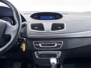 Седан Renault Fluence 2013 года, 899000 рублей, Орёл