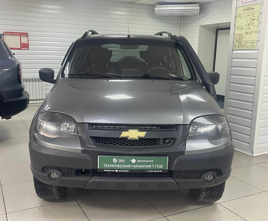 Внедорожник Chevrolet Niva 2019 года, 850000 рублей, Ачинск