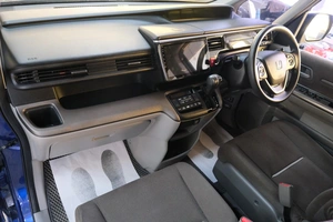 Минивэн Honda Stepwgn 2015 года, 1899000 рублей, Омск