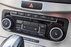 Седан Volkswagen Passat 2011 года, 999000 рублей, Барнаул