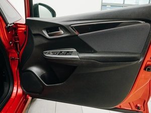 Хетчбэк Honda Fit 2017 года, 1079000 рублей, Красноярск