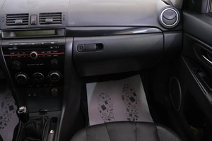 Седан Mazda 3 2008 года, 699000 рублей, Омск