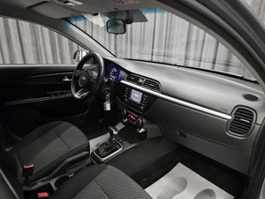 Седан Kia Rio 2019 года, 1430000 рублей, Красноярск