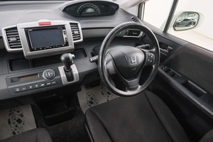 Минивэн Honda Freed 2012 года, 999000 рублей, Красноярск