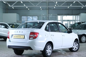 Седан ВАЗ (LADA) Granta 2022 года, 769000 рублей, Омск