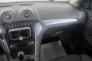 Седан Ford Mondeo 2013 года, 949000 рублей, Кемерово