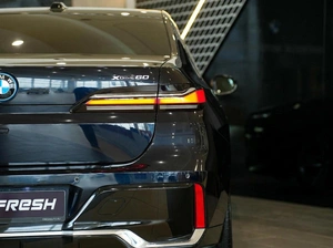 Седан BMW i7 2022 года, 13000000 рублей, Омск