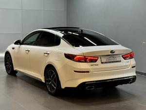 Седан Kia Optima 2018 года, 1997000 рублей, Красноярск