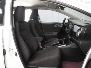 Хетчбэк Toyota Auris 2012 года, 1160000 рублей, Омск