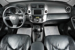 Внедорожник Toyota RAV4 2011 года, 1359000 рублей, Тюмень