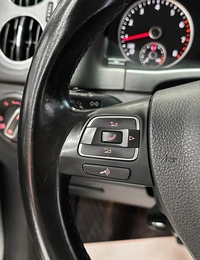 Внедорожник Volkswagen Tiguan 2012 года, 1397000 рублей, Красноярск