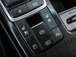 Седан Kia K5 2018 года, 1599000 рублей, Кирилловка