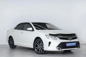 Седан Toyota Camry 2016 года, 2049000 рублей, Новосибирск