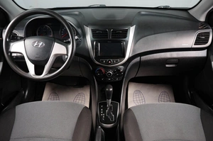 Седан Hyundai Solaris 2014 года, 1049000 рублей, Тюмень