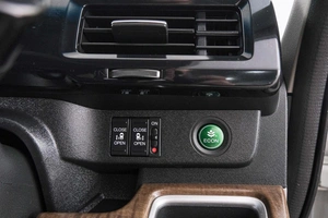 Минивэн Honda Stepwgn 2015 года, 1559000 рублей, Красноярск