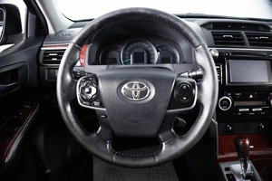 Седан Toyota Camry 2012 года, 1549000 рублей, Пермь