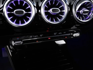 Седан Mercedes-benz A-класс 2019 года, 2322444 рублей, Москва