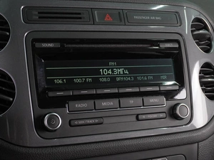 Внедорожник Volkswagen Tiguan 2012 года, 1429000 рублей, Воронеж