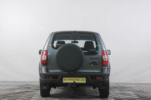 Внедорожник Chevrolet Niva 2017 года, 799000 рублей, Кемерово