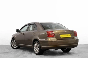 Седан Toyota Avensis 2005 года, 749000 рублей, Барнаул
