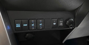 Внедорожник Toyota RAV4 2017 года, 2597000 рублей, Красноярск