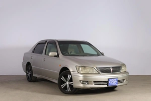 Седан Toyota Vista 2001 года, 579000 рублей, Новосибирск