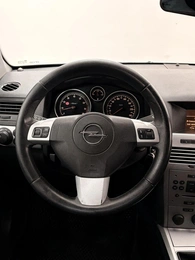 Универсал Opel Astra 2011 года, 690000 рублей, Орёл