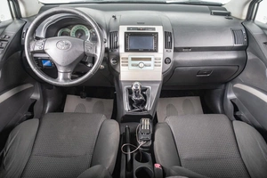 Минивэн Toyota Corolla Verso 2005 года, 669000 рублей, Томск