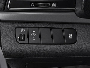 Седан Hyundai Elantra 2018 года, 1599000 рублей, Тюмень