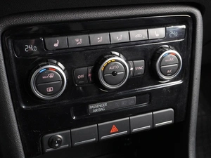 Хетчбэк Volkswagen Beetle 2013 года, 1272000 рублей, Воронеж