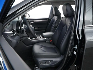 Внедорожник Toyota Highlander 2026 года, 5427077 рублей, Москва