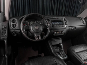 Внедорожник Volkswagen Tiguan 2012 года, 1299000 рублей, Тюмень