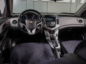 Седан Chevrolet Cruze 2011 года, 869000 рублей, Воронеж