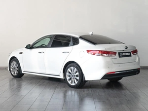 Седан Kia Optima 2017 года, 1979000 рублей, Саратов