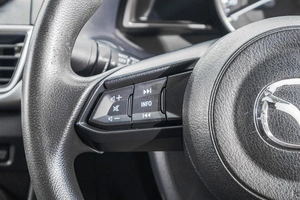 Седан Mazda Axela 2018 года, 1299000 рублей, Барнаул