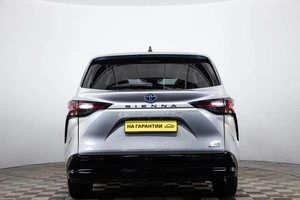 Минивэн Toyota Sienna 2021 года, 4299000 рублей, Пермь