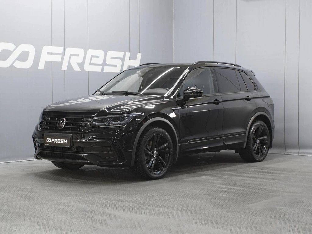 Внедорожник Volkswagen Tiguan 2021 года, 4200000 рублей, Омск