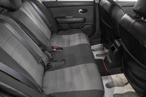 Седан Nissan Tiida 2010 года, 769000 рублей, Барнаул