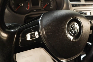 Седан Volkswagen Polo 2017 года, 1399000 рублей, Челябинск