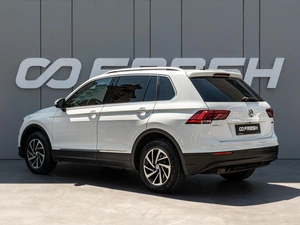 Внедорожник Volkswagen Tiguan 2018 года, 2015000 рублей, Краснодар