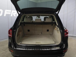 Внедорожник Volkswagen Touareg 2014 года, 2470000 рублей, Омск