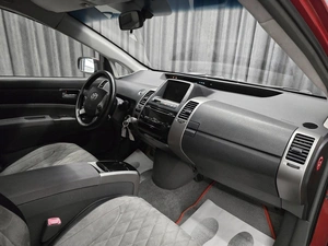 Лифтбек Toyota Prius 2008 года, 749000 рублей, Красноярск