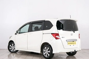Минивэн Honda Freed 2009 года, 929000 рублей, Красноярск