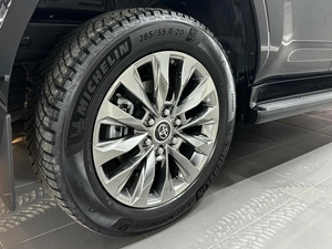 Внедорожник Toyota Land Cruiser 2021 года, 11997000 рублей, Красноярск