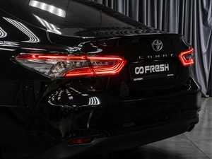 Седан Toyota Camry 2018 года, 3021000 рублей, Тюмень