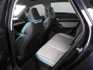 Седан Geely Emgrand 2023 года, 1779000 рублей, Красный Пахарь